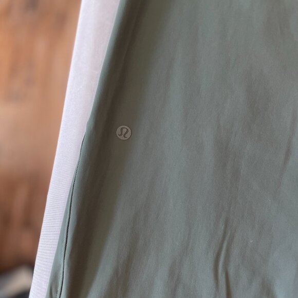 Lululemon men's yoga pants in olive green size large - Picture 2 of 4
